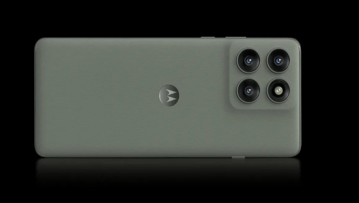 Motorola Edge 70: 6.7 इंच P-OLED डिस्प्ले, 50MP कैमरा और 12GB RAM के साथ कीमत ₹35,999