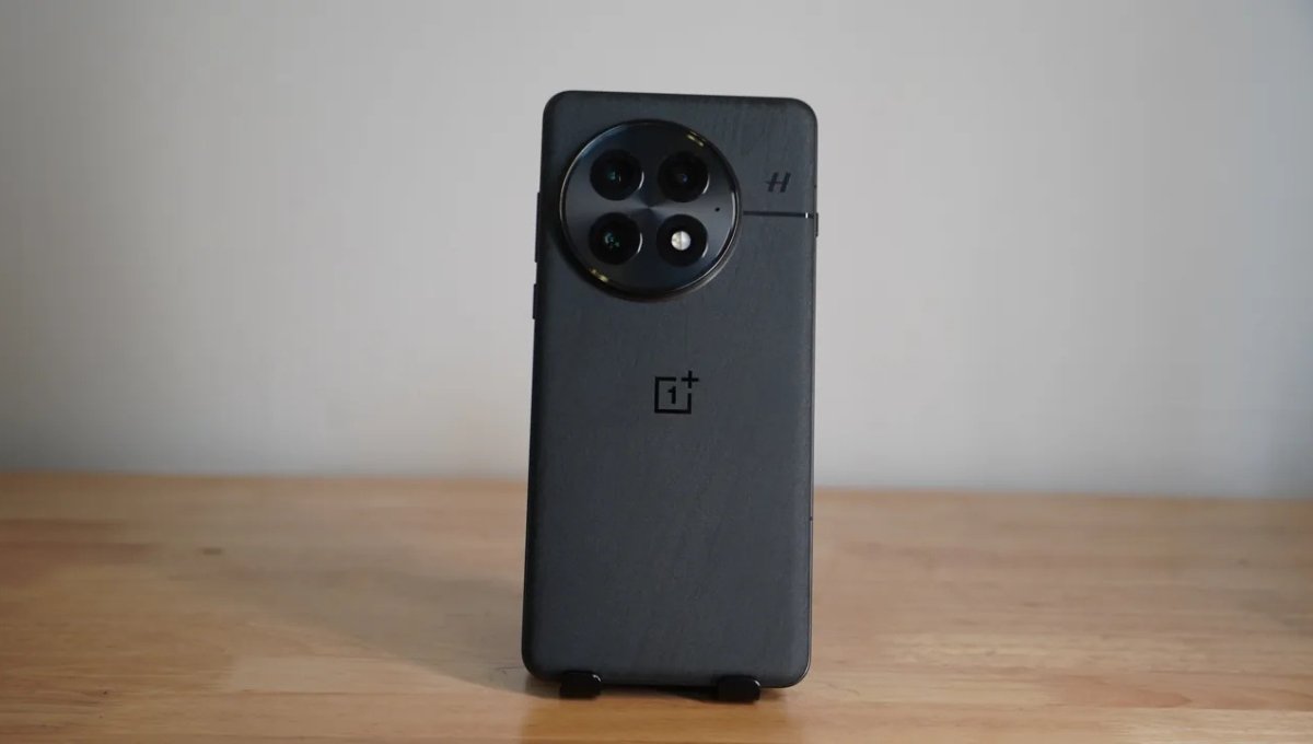 OnePlus 13 स्मार्टफोन शानदार डिस्प्ले, Hasselblad कैमरा और कीमत ₹89,999 तक