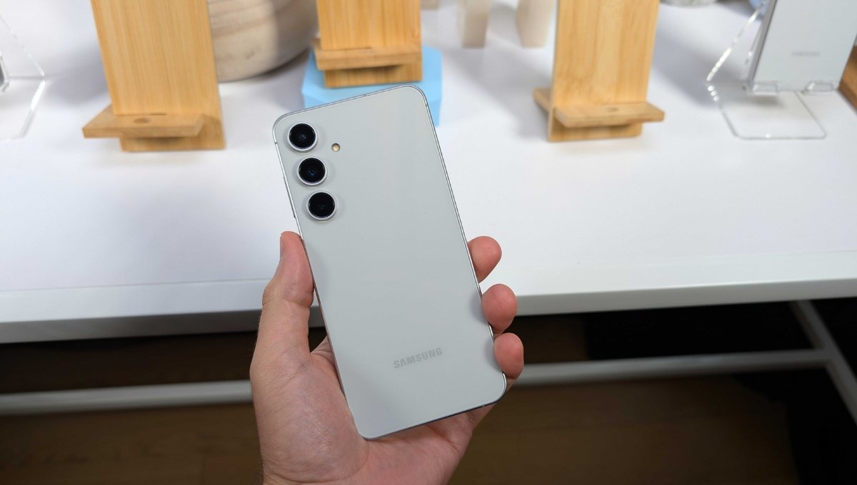 Samsung Galaxy S25 FE : शानदार फीचर्स और दमदार परफॉर्मेंस वाला नया फ्लैगशिप अनुभव